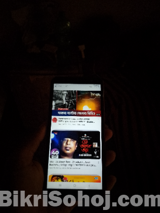 Samsung Galaxy j6+